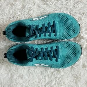 Altra Paradigm Running Shoe, Max Cushion Size 8